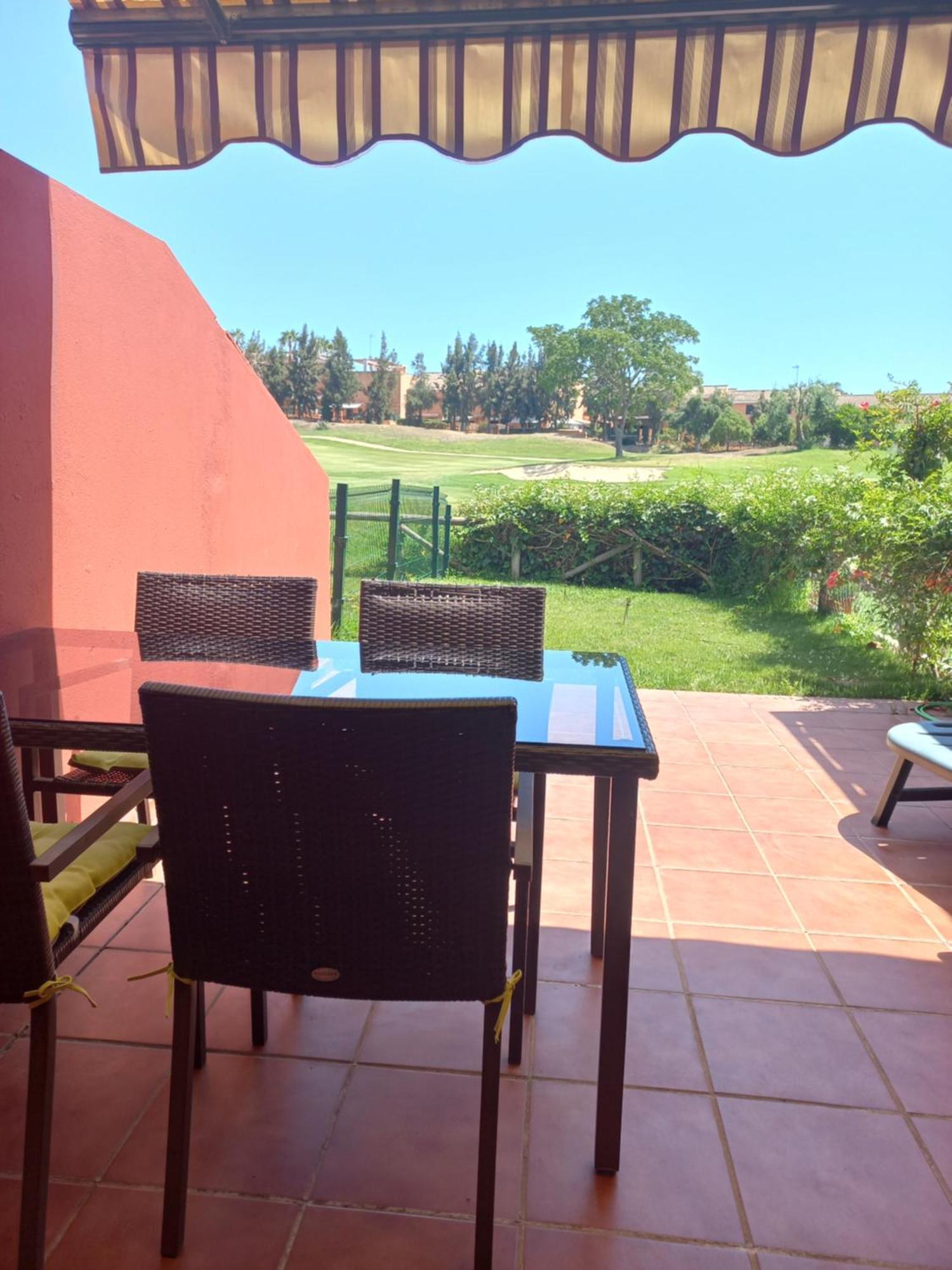 Olhando Um Campo De Golf Islantilla Dış mekan fotoğraf